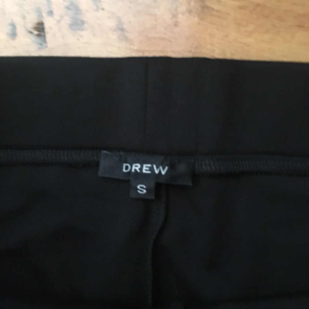 DREW Pull-On Black Zipper Ankle Pants - Picture 5 of 9